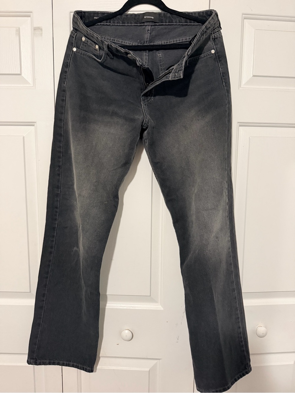 Men's Black Washed Jeans - Classic Straight Fit